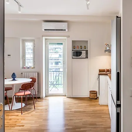 Lungotevere Bijou With Private Balcony *